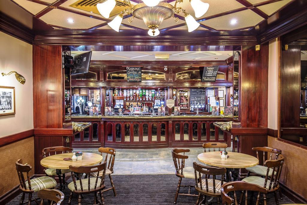 Globe Inn Тамуорт Экстерьер фото