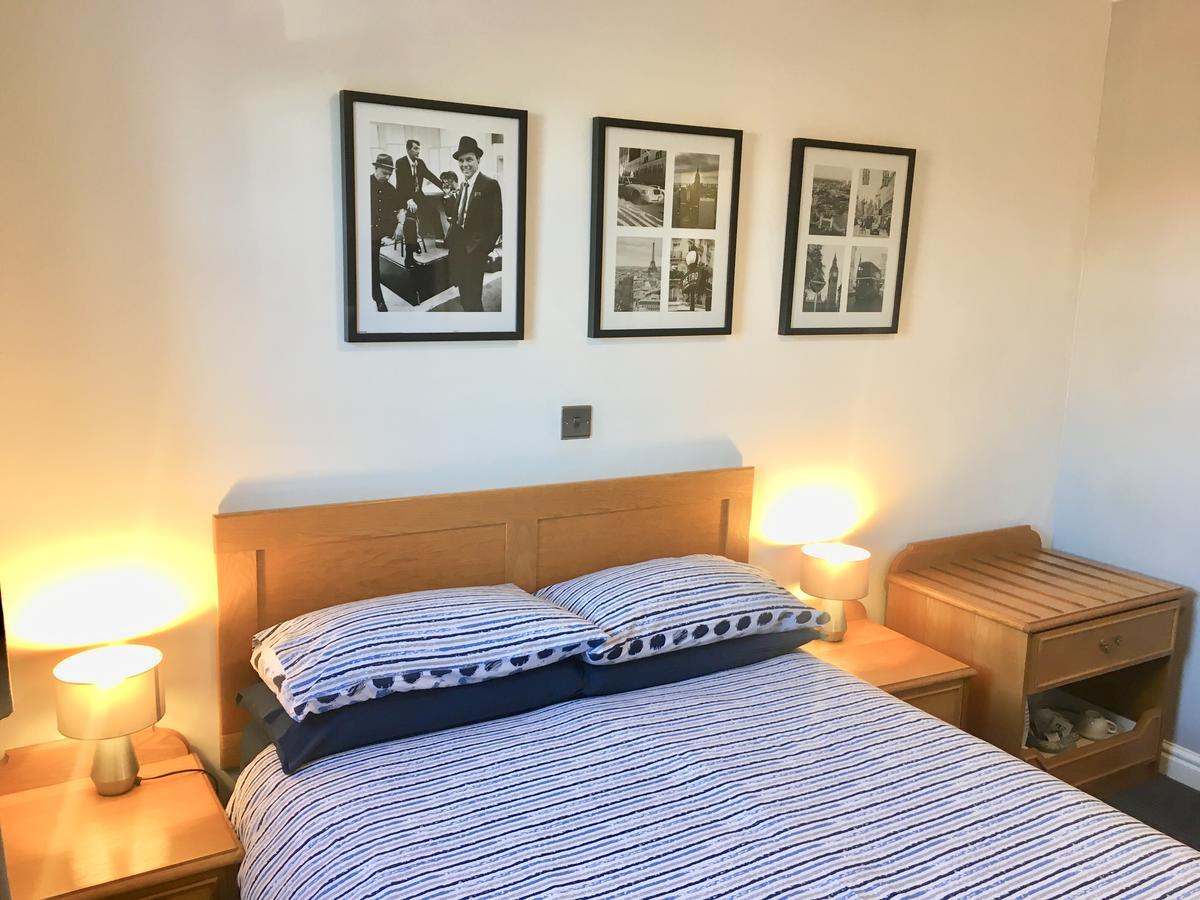 Globe Inn Тамуорт Экстерьер фото