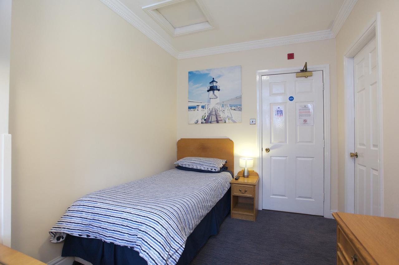 Globe Inn Тамуорт Экстерьер фото