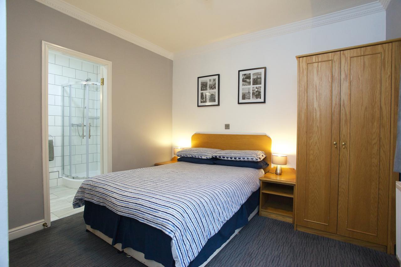 Globe Inn Тамуорт Экстерьер фото