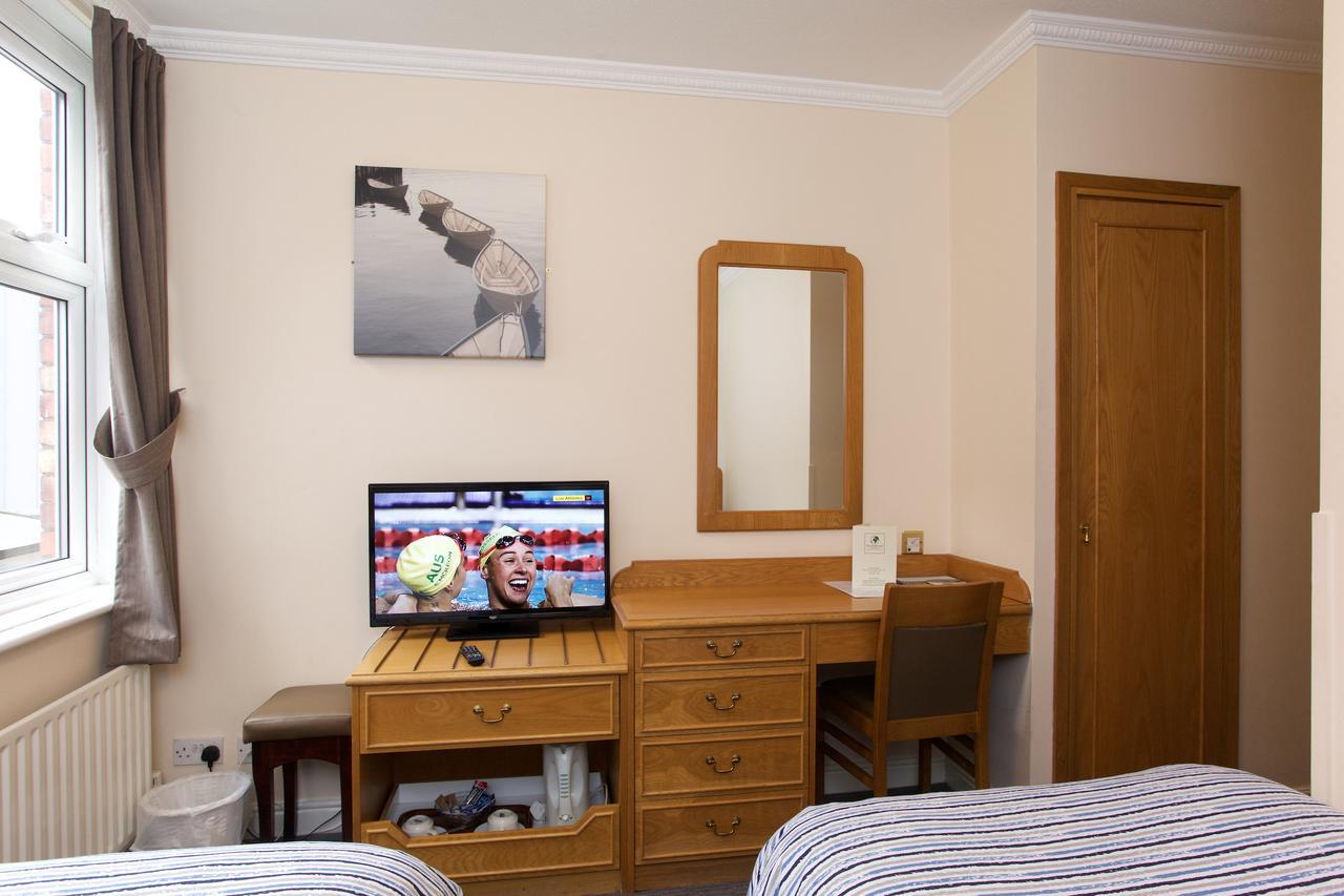 Globe Inn Тамуорт Экстерьер фото
